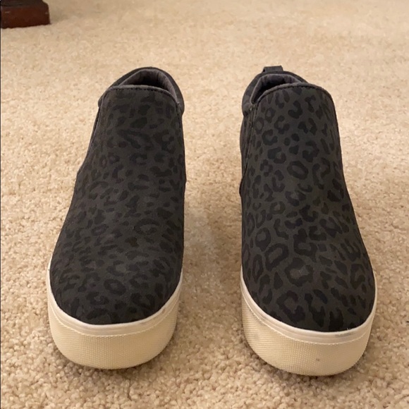 J Slides slip on sneakers - Picture 2 of 5